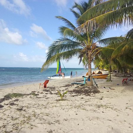 Hotel Lulu Beach Corn Island Esterno foto