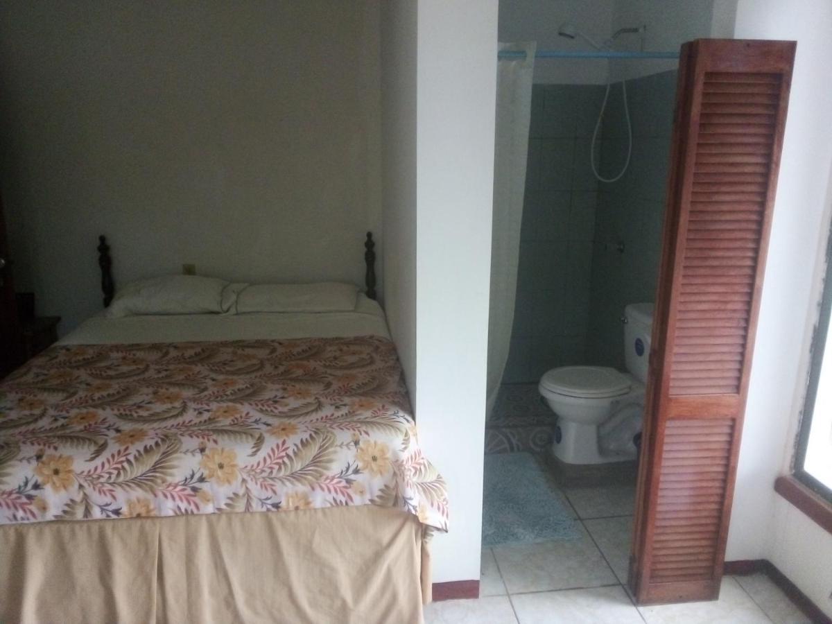 Hotel Lulu Beach Corn Island Esterno foto