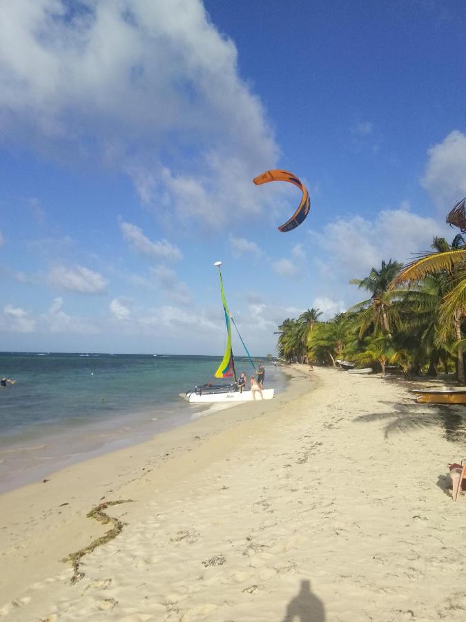 Hotel Lulu Beach Corn Island Esterno foto